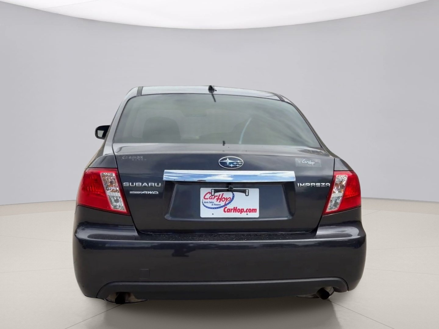 Used 2010 Gray Subaru 2.5I image 4