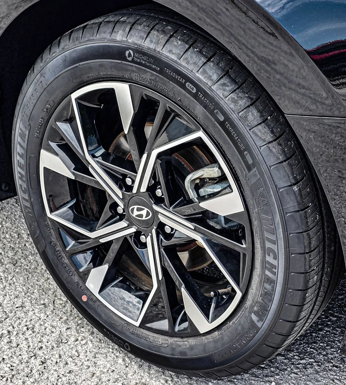 Used 2024  Hyundai SEL image 8