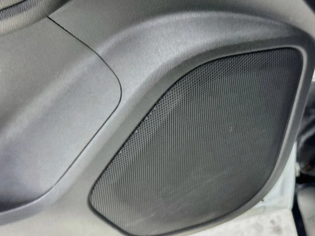 Used 2019 White GMC SLE-1 image 22