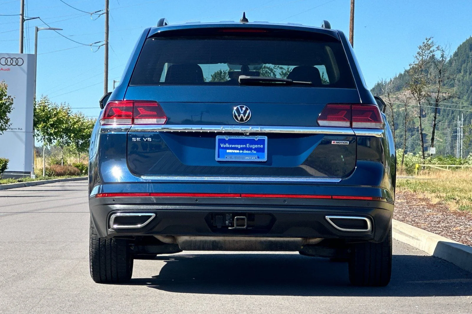 Used 2022  Volkswagen 3.6L V6 SE w/Technology image 4
