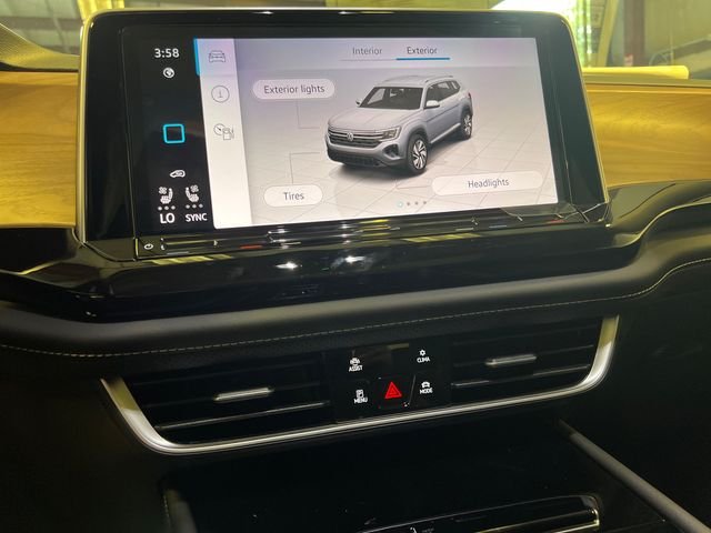 New 2026 Black Volkswagen 2.0T SE w/Technology image 17