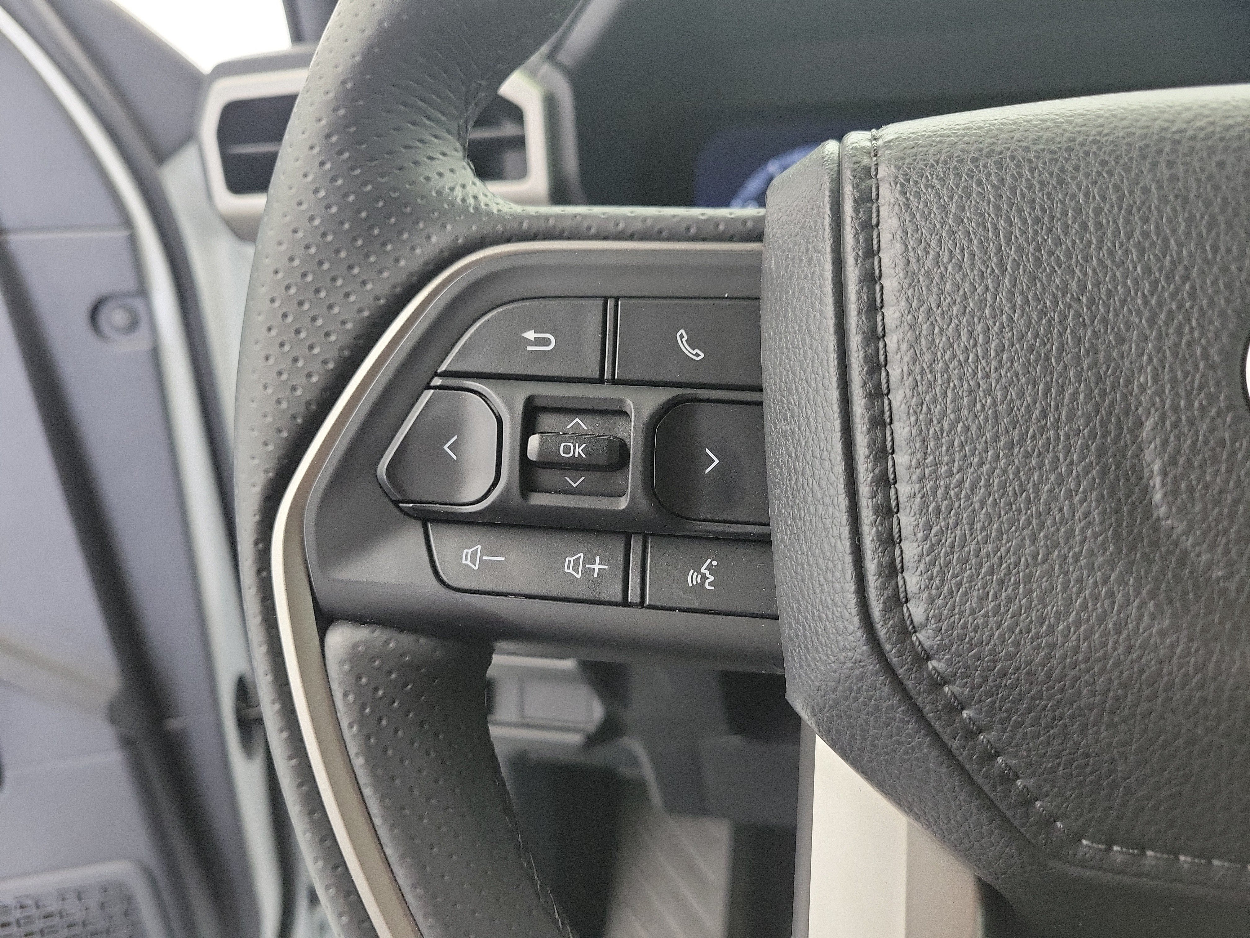 Used 2025 Ice Toyota TRD Off-Road Premium image 22