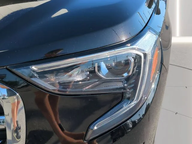 Used 2020 Black GMC SLT image 7