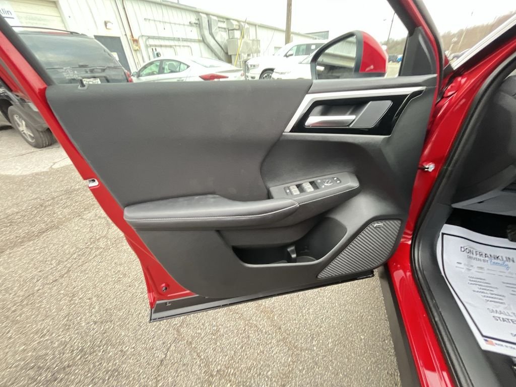 New 2026 Red Mitsubishi ES 1.5T 2WD image 13