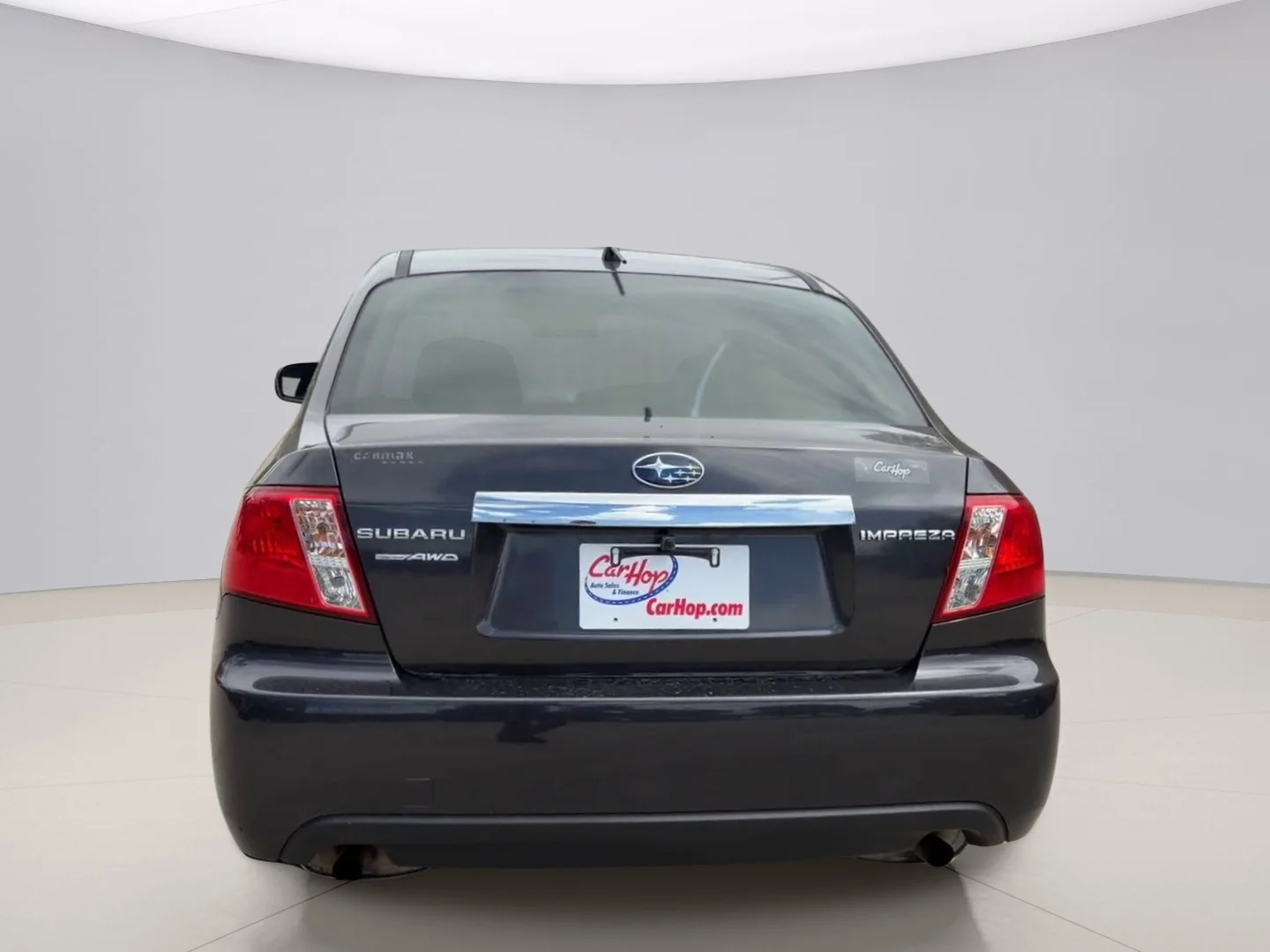 Used 2010 Gray Subaru 2.5I image 4