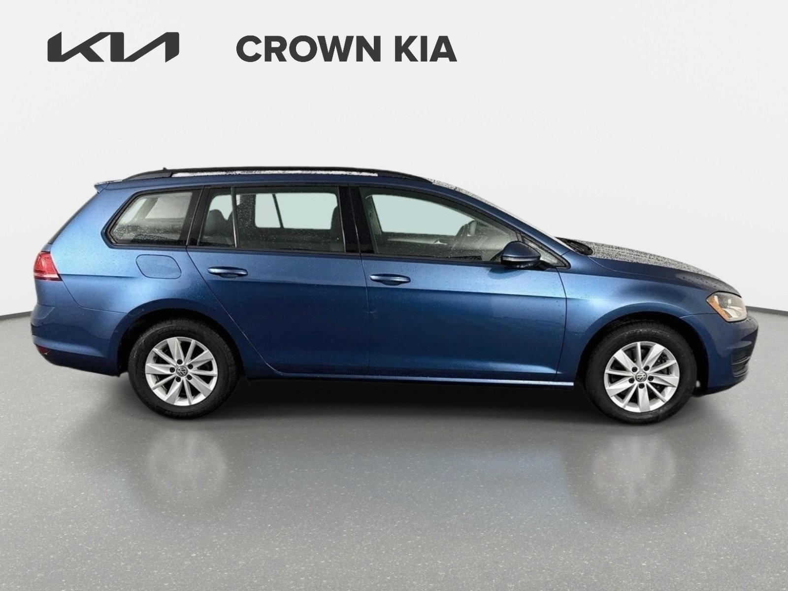 Used 2017 Silk Blue Metallic Volkswagen S image 4