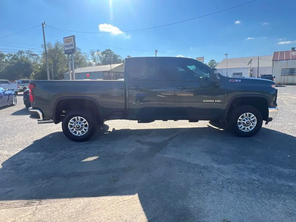 2025 Chevrolet Silverado 2500 HD LT - Photo 10
