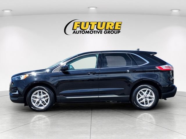 Used 2023 Black Ford SEL image 7