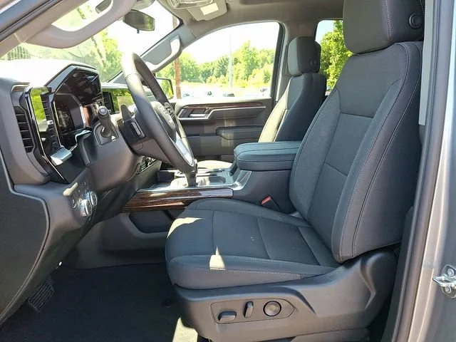 New 2026 Sterling Metallic GMC Elevation image 13