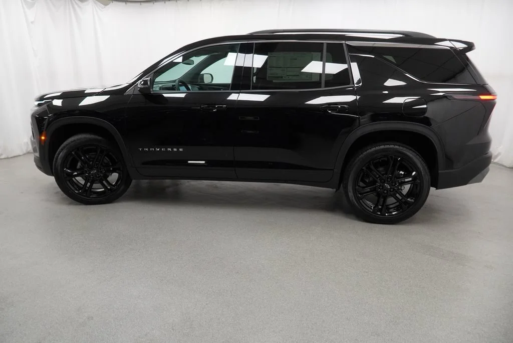 New 2027 Mosaic Black Metallic Chevrolet LT image 38