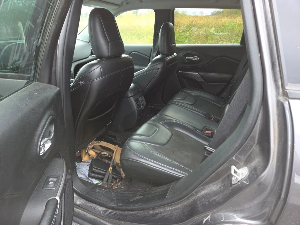 Used 2019 Gray Jeep Latitude Plus image 12