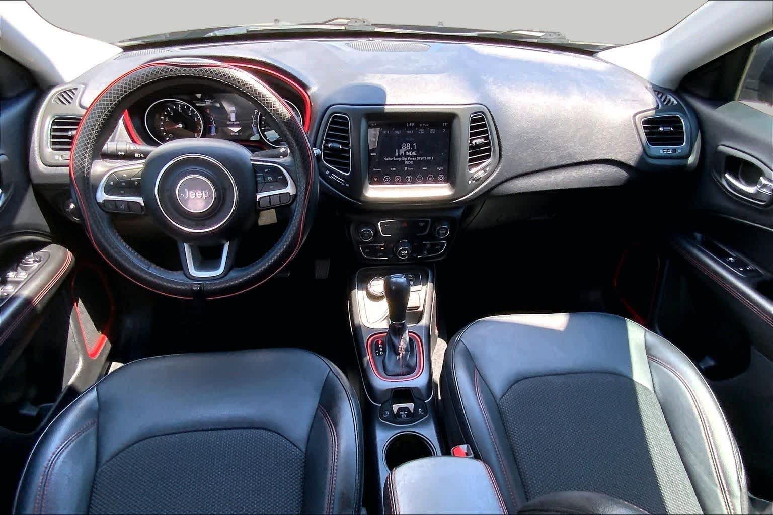 Used 2020 Sting-Gray Clearcoat Jeep Trailhawk image 16