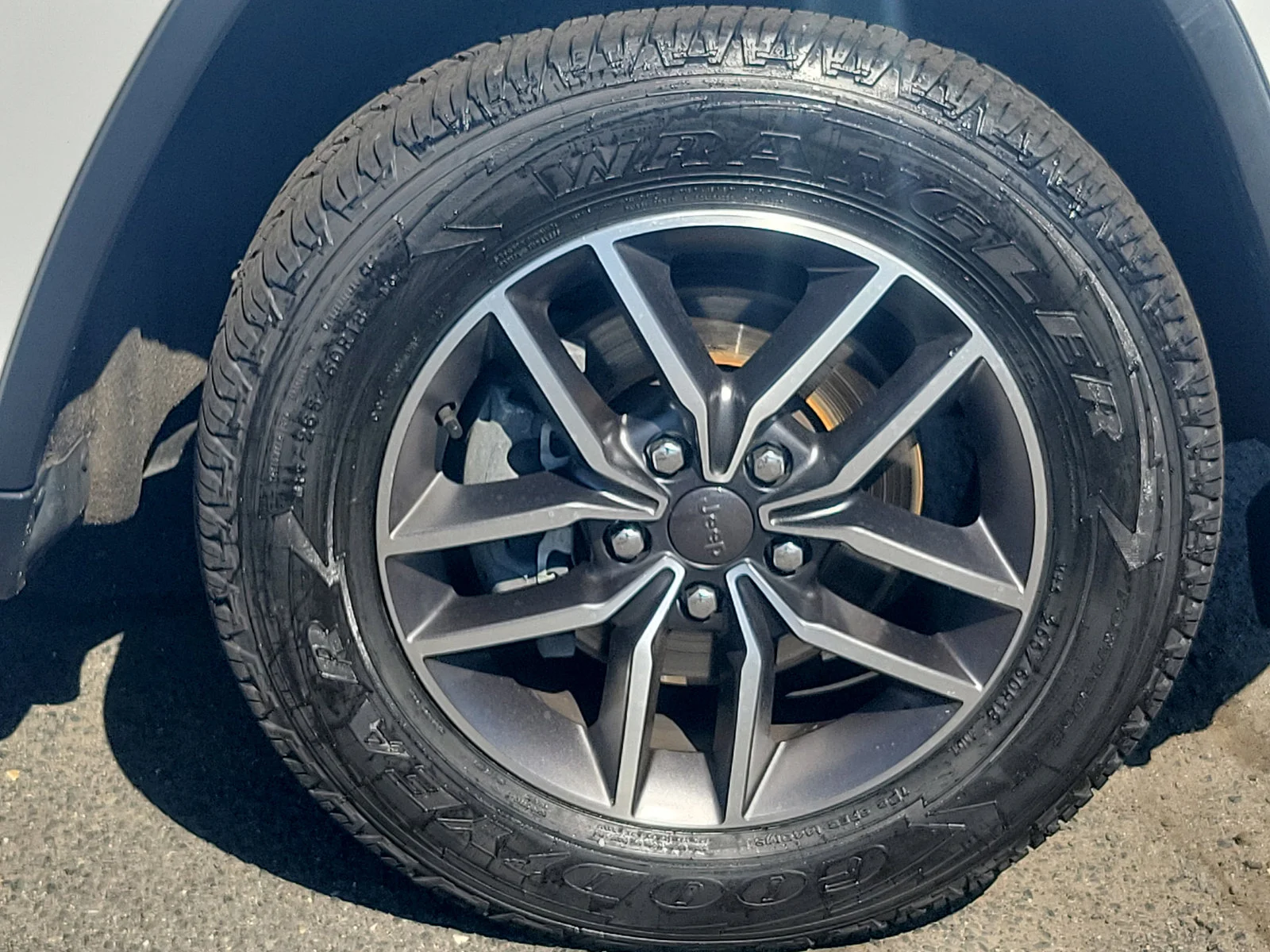 Used 2020 Bright White Clearcoat Jeep Limited image 8