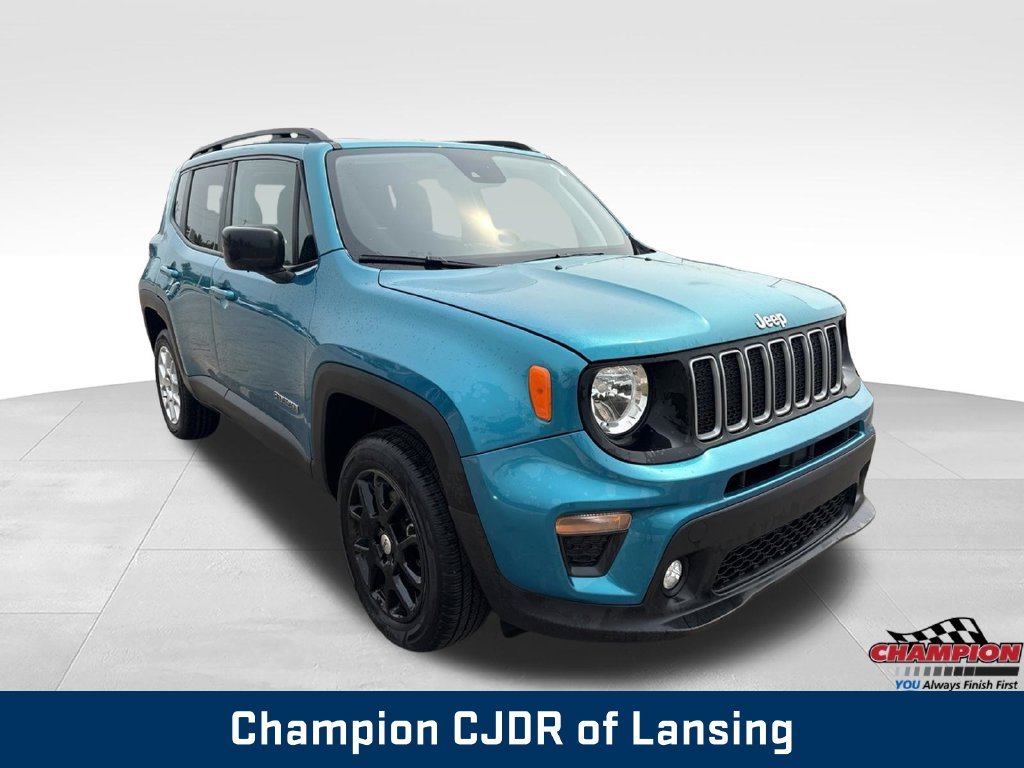 Used 2022  Jeep Latitude image 11