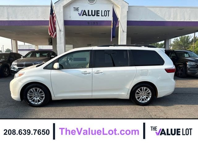 2017 Toyota Sienna XLE Premium