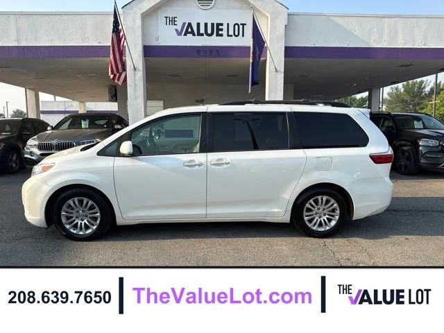 Used 2017 White Toyota XLE Premium image 1
