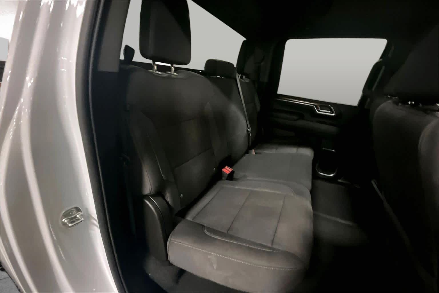 Used 2025 Summit White Chevrolet LT image 20