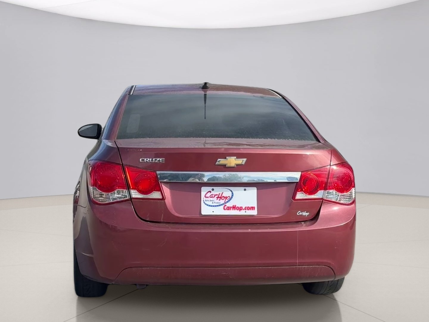 Used 2013 Red Chevrolet LS image 4