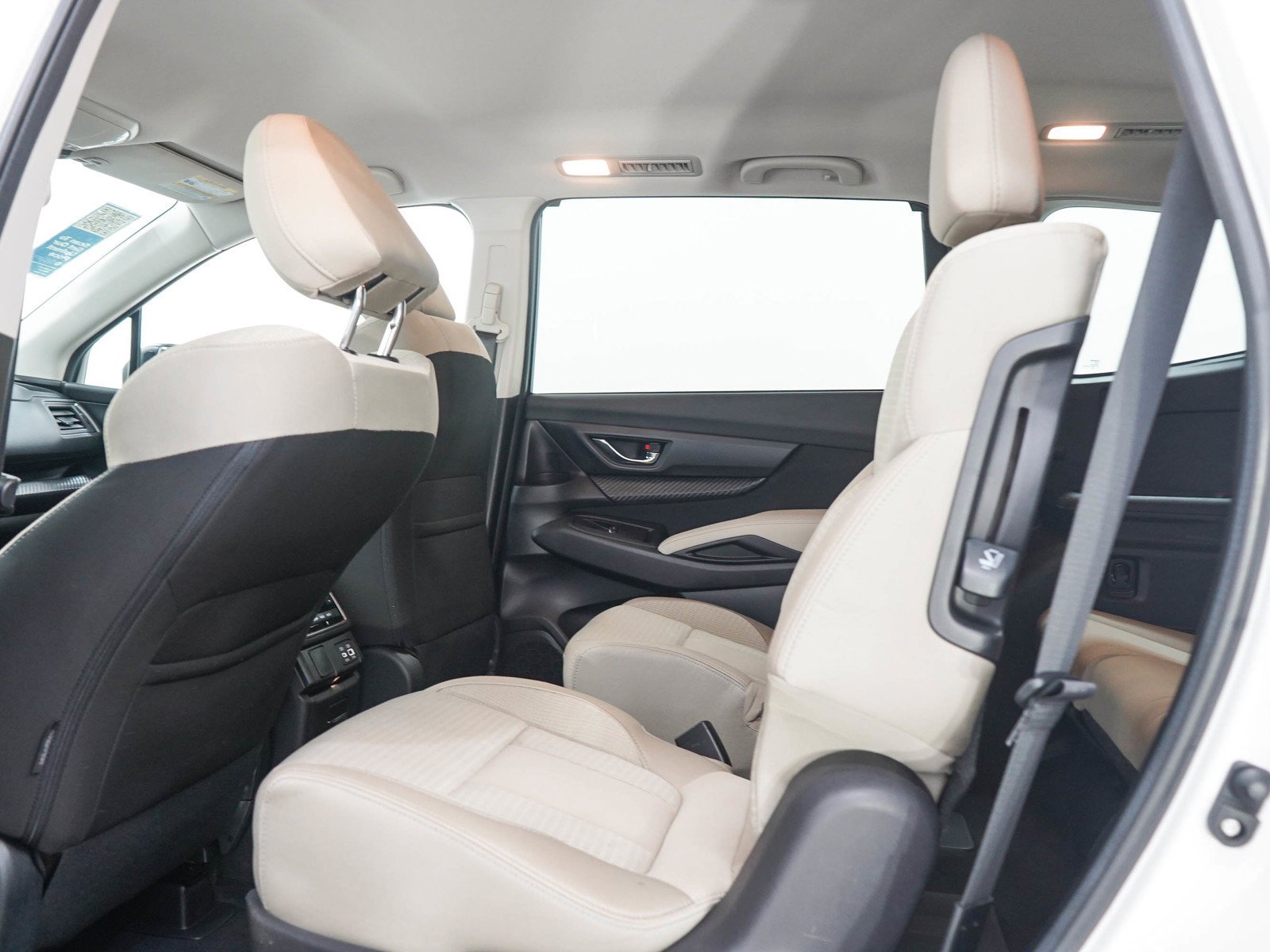 Used 2023 Crystal White Pearl Subaru Premium image 17