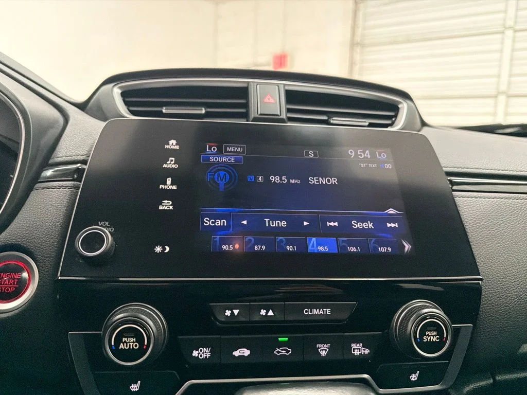 Used 2018 Silver Honda EX-L image 16