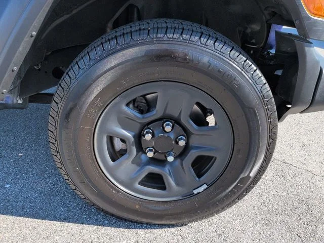 Used 2018 Blue Jeep Unlimited Sport image 11