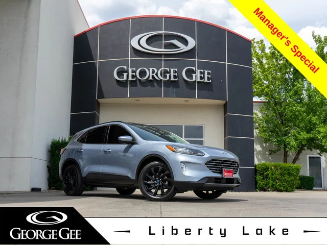 2022 Ford Escape Titanium