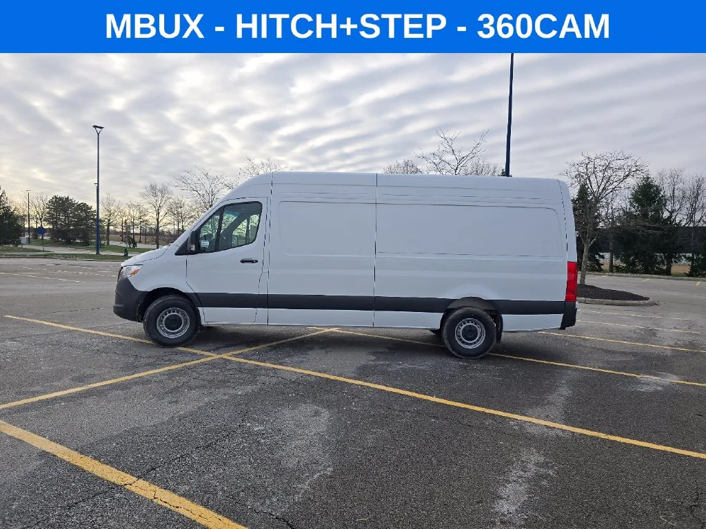 New 2026 Arctic White Mercedes-Benz Cargo 170 WB image 9