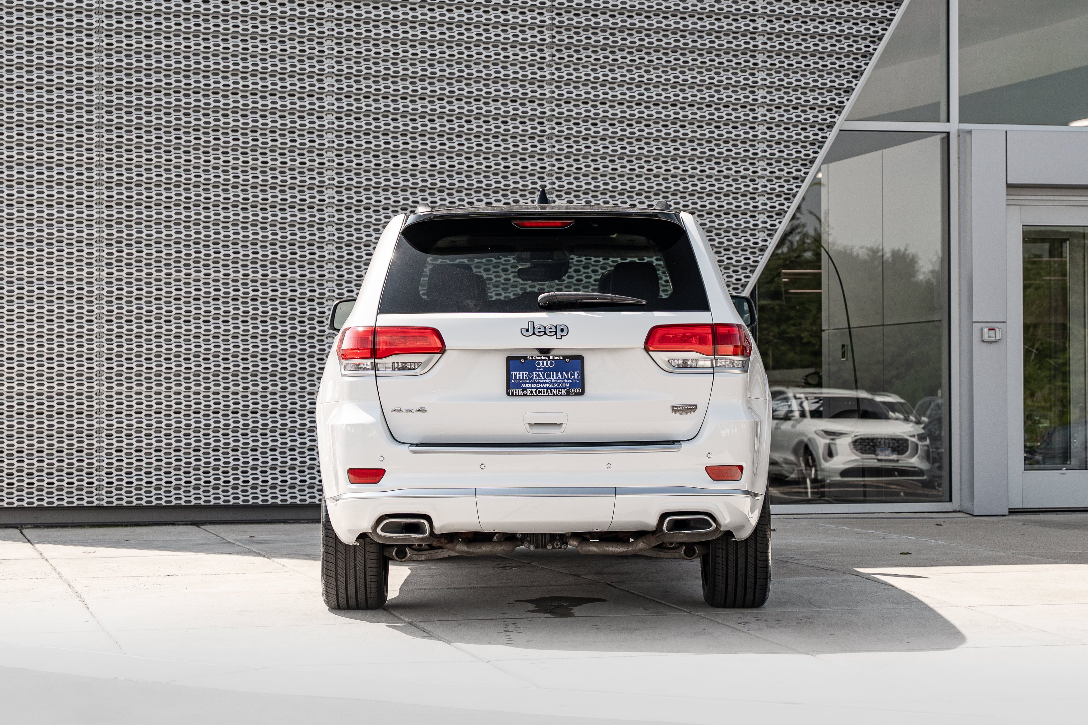 Used 2020 Bright White Clearcoat Jeep Summit image 29