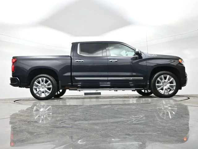 Used 2022 Dark Ash Metallic Chevrolet High Country image 32