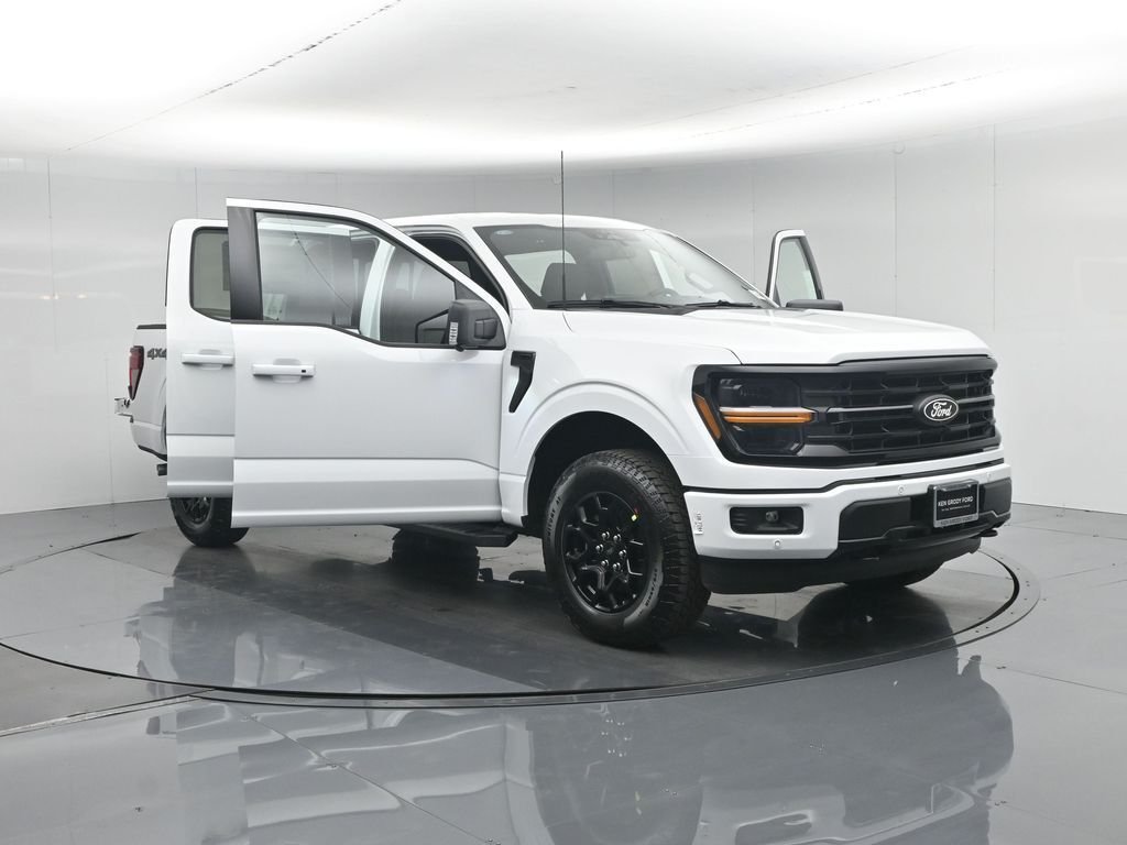 New 2026 Oxford White Ford XLT image 35
