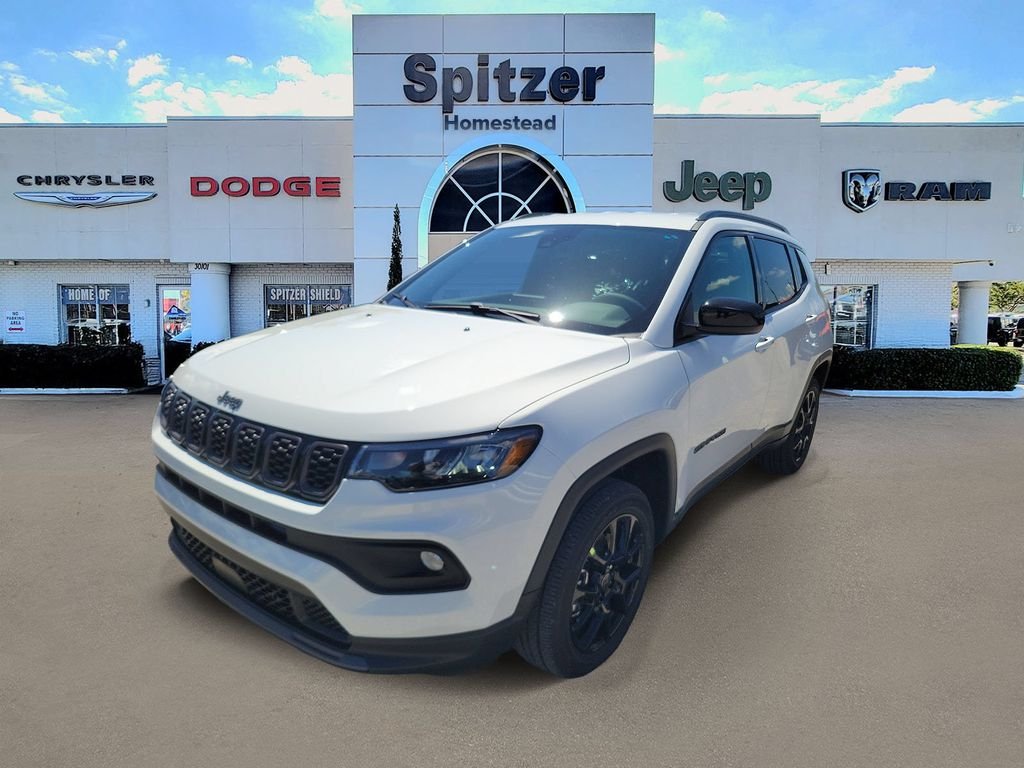 New 2026 Bright White Clearcoat Jeep Latitude image 4