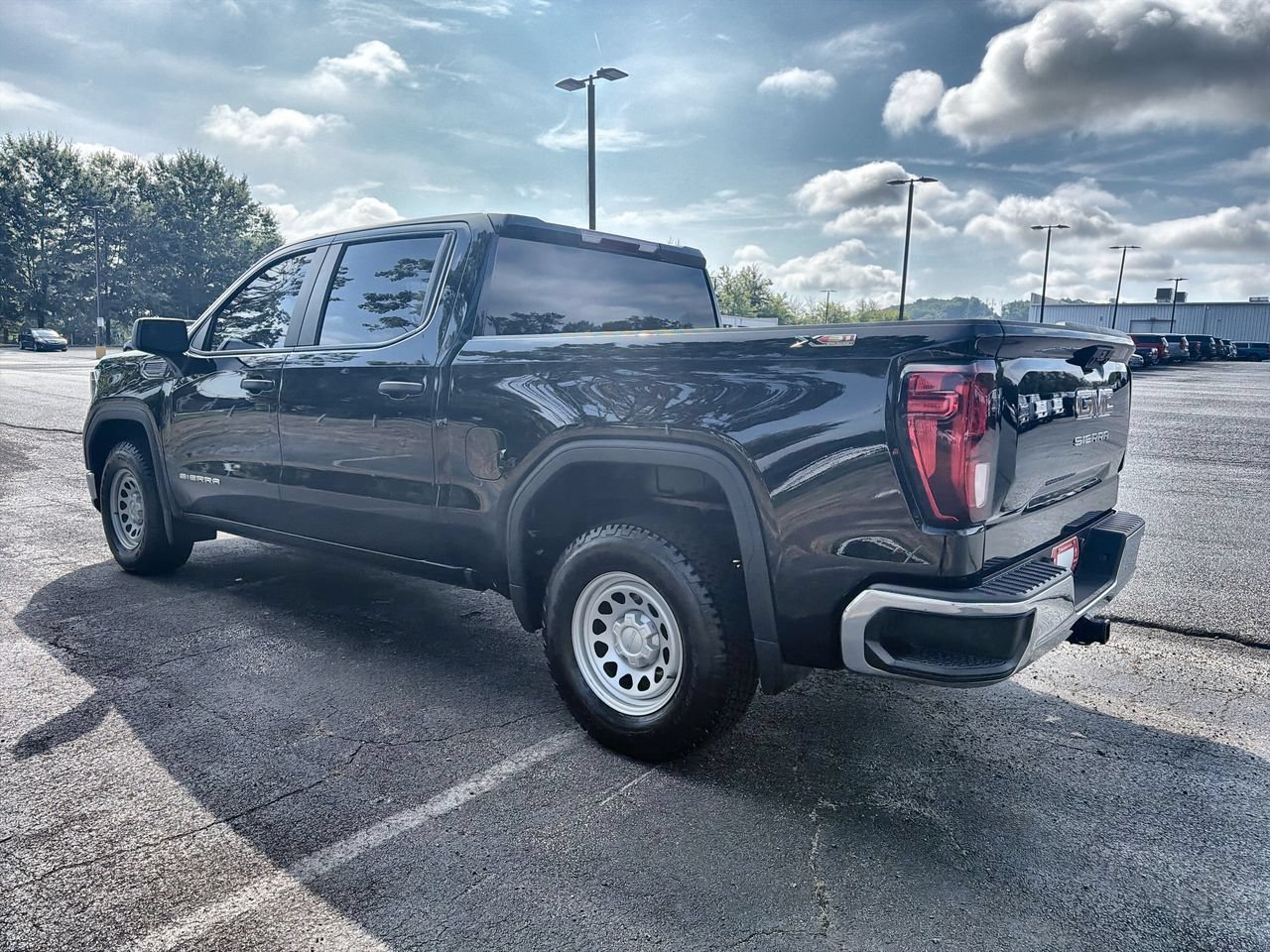 Used 2024 Onyx Black GMC Pro image 6
