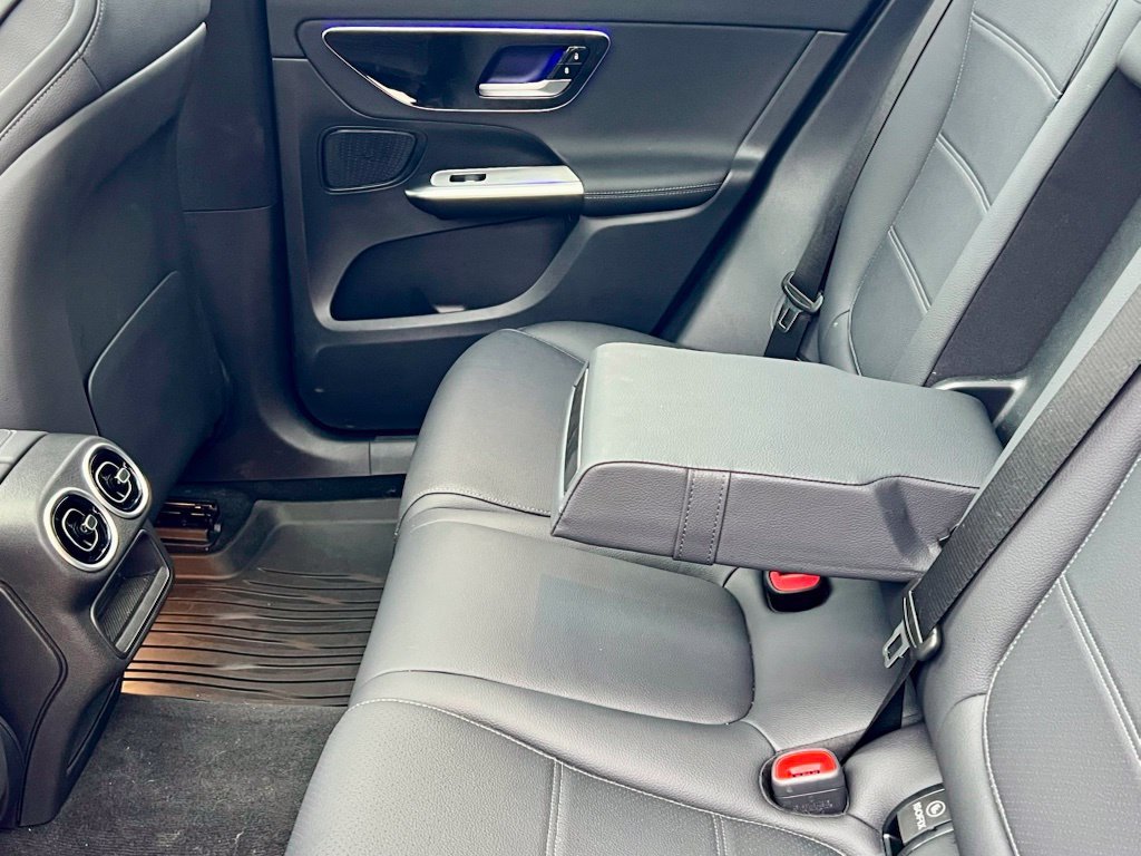 Certified Used 2026  Mercedes-Benz GLC 300 image 13
