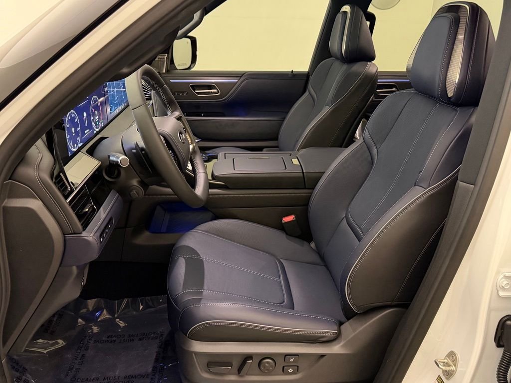 New 2027 RADIANT WHITE INFINITI Sport 4WD image 17
