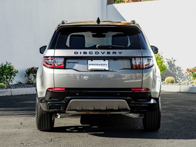 New 2024 Silicon Silver Land Rover SE image 8