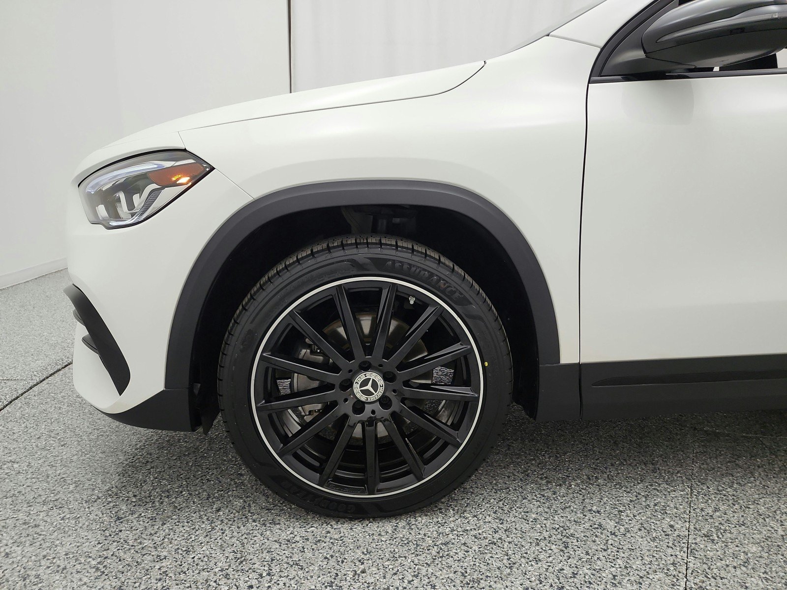 Used 2023 Polar White Mercedes-Benz GLA 250 SUV image 17