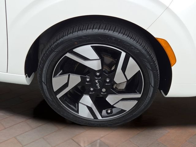 Used 2023 Snow White Pearl Kia GT-Line image 12