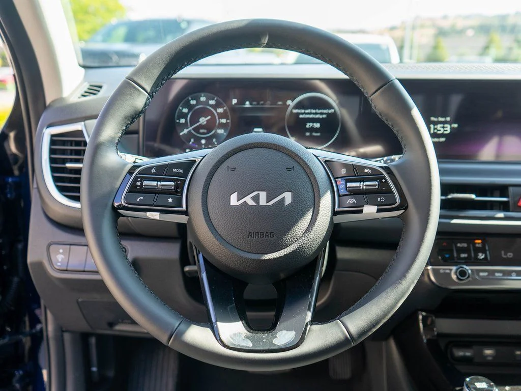 New 2026 Dark Ocean Blue Kia EX image 15