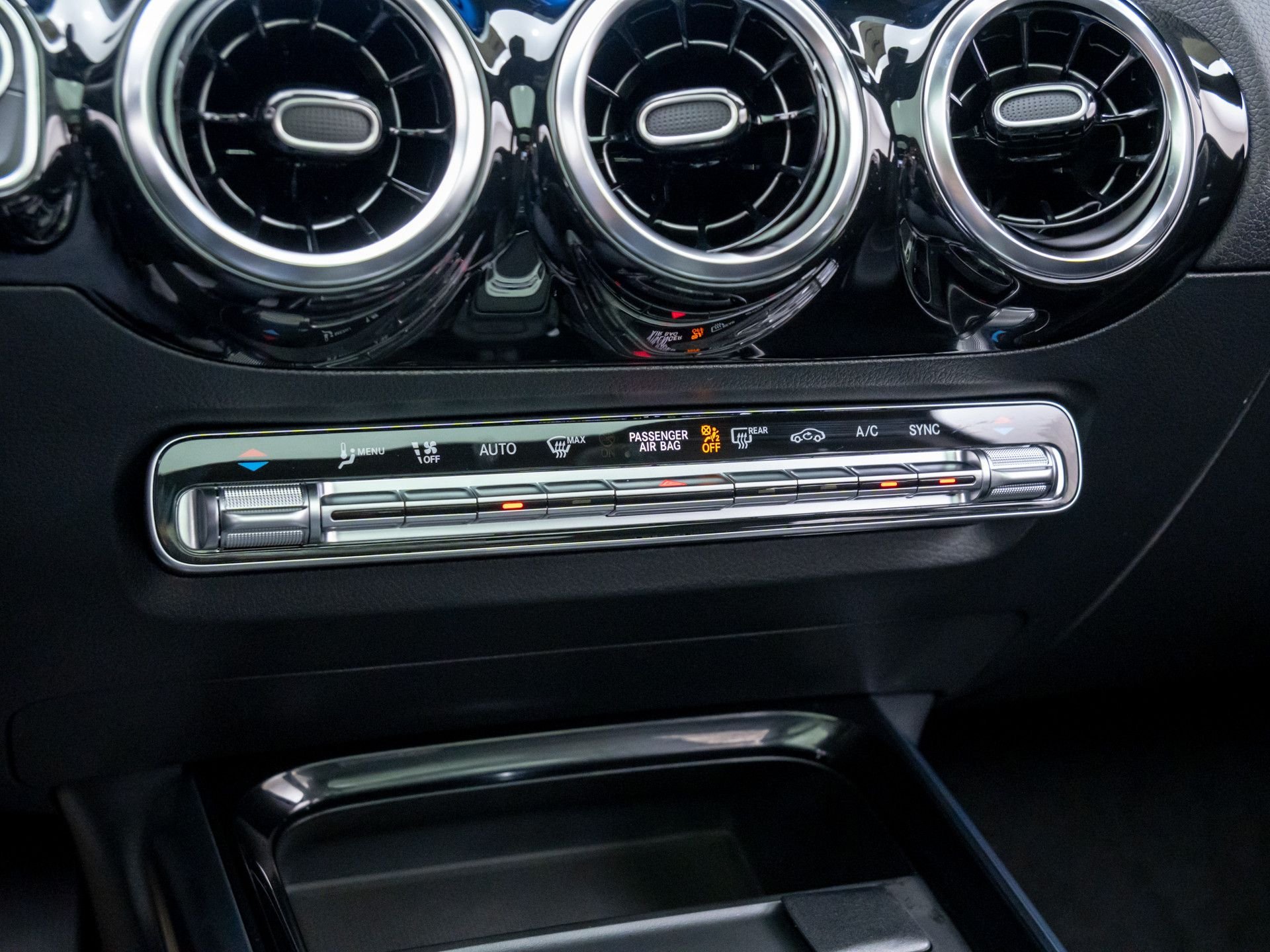 New 2026 Night Black Mercedes-Benz GLA 250 image 23