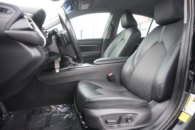 Used 2019  Toyota LE image 16
