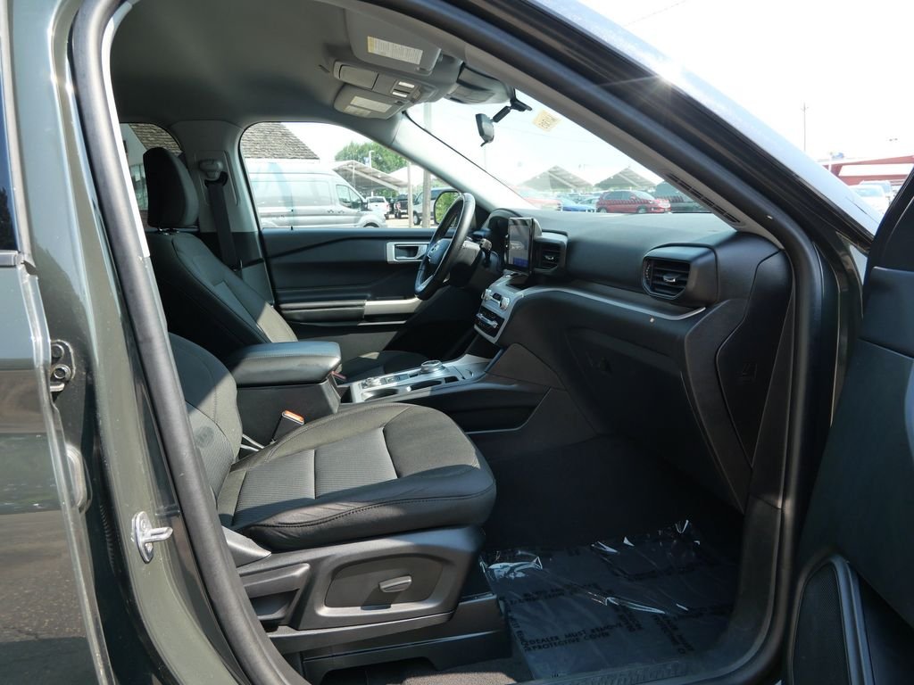 Certified Used 2024 Green Ford XLT image 11