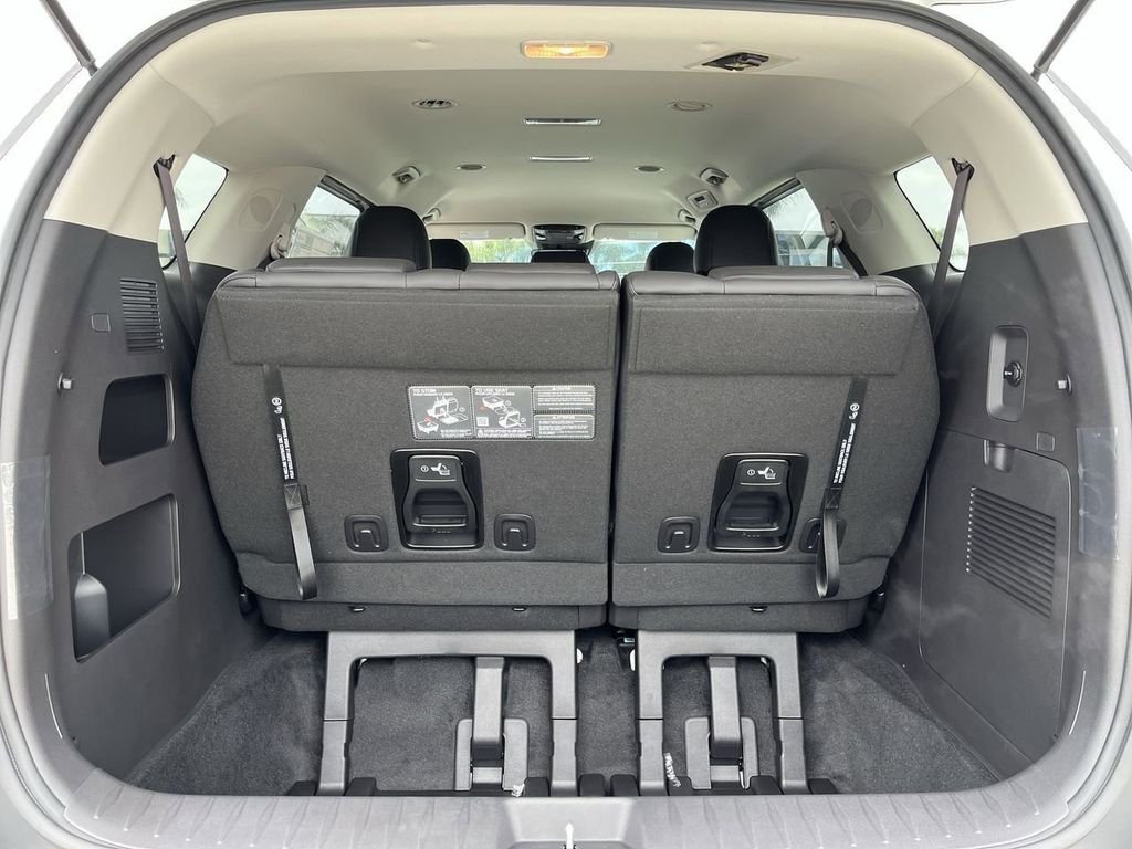 2026 Kia Carnival LXS - Photo 25