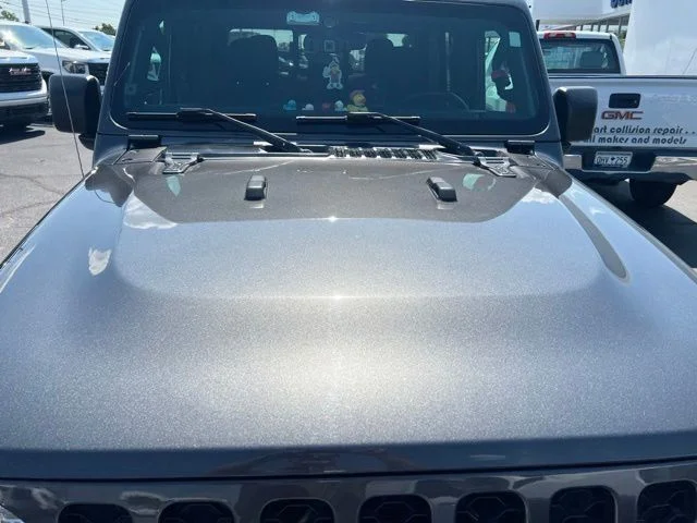 Used 2023 Gray Jeep Sport S image 11