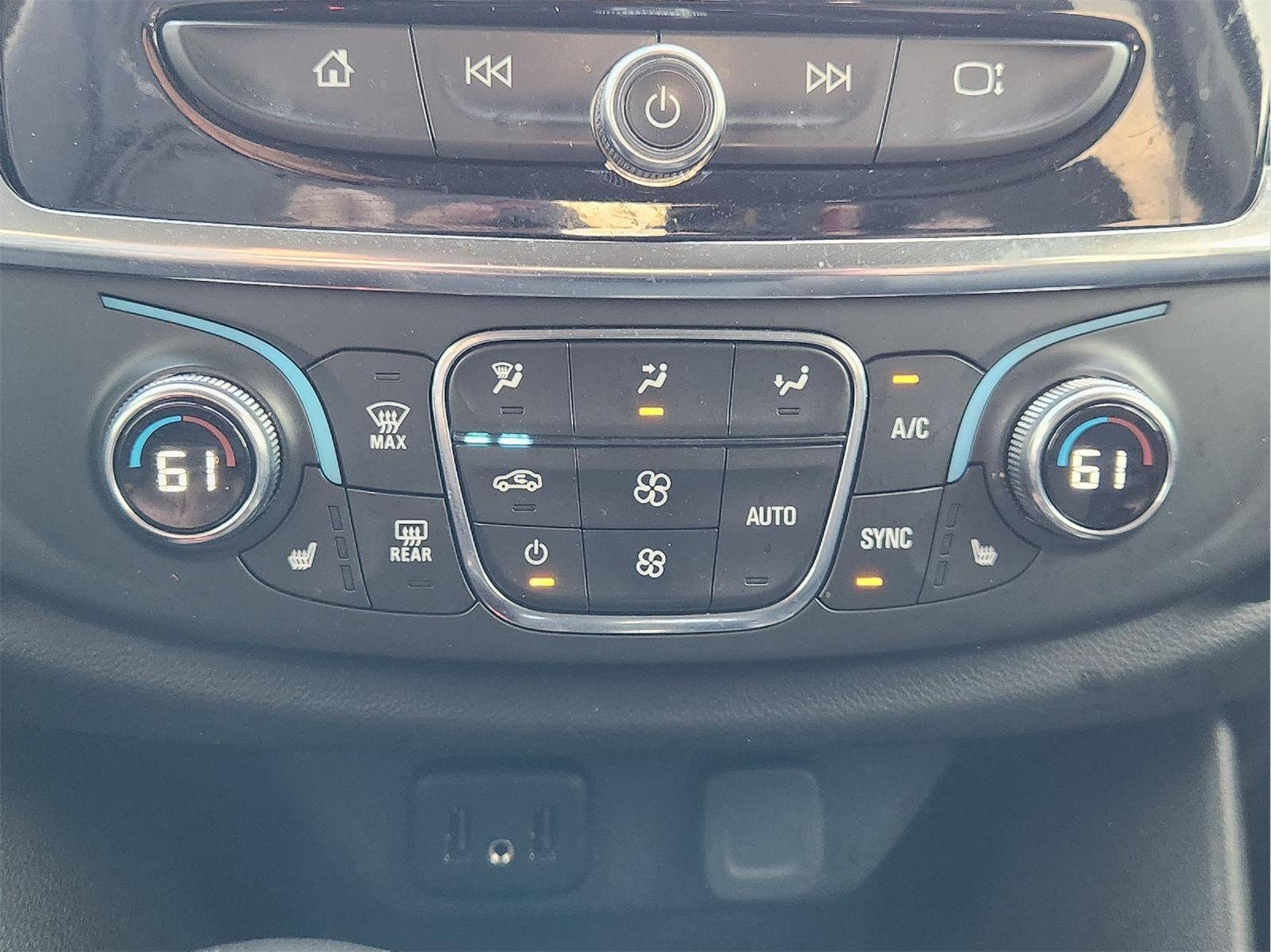 2021 Chevrolet Traverse LT Leather Gray at Mac Haik Chevrolet