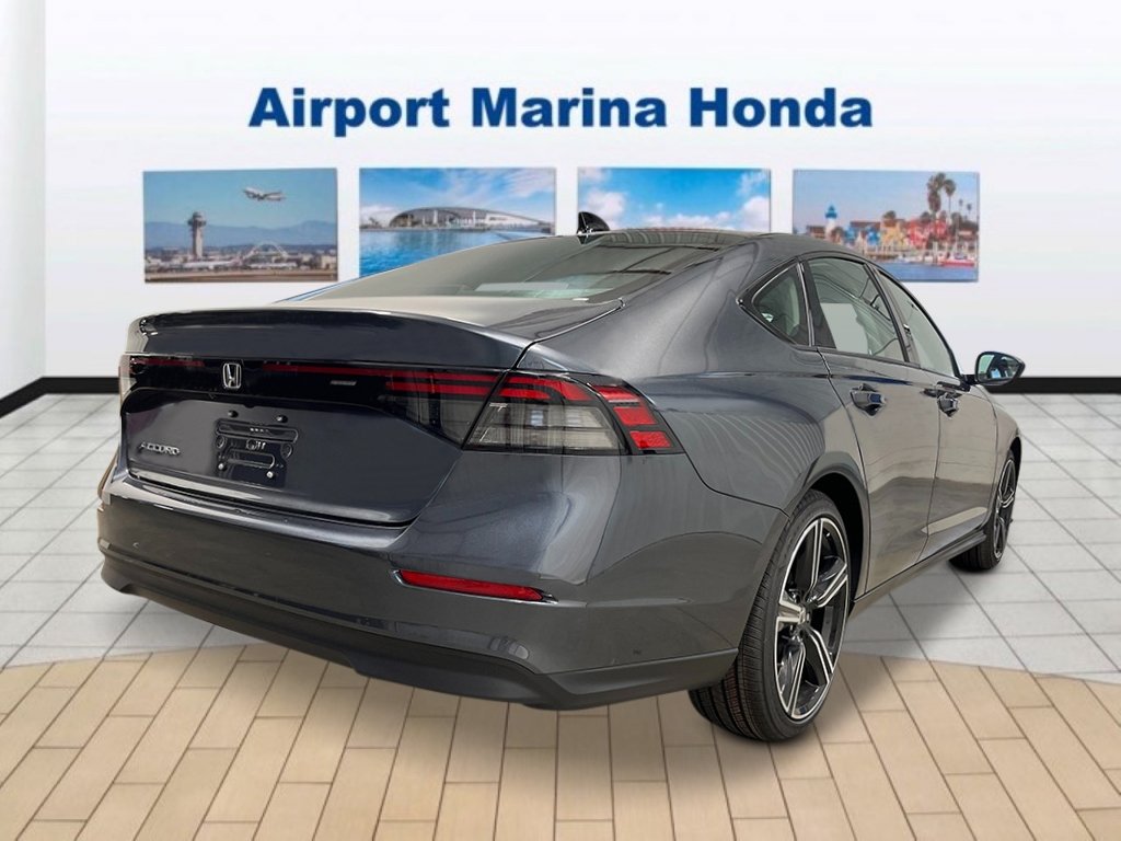 New 2026 Meteorite Gray Metallic Honda SE image 5