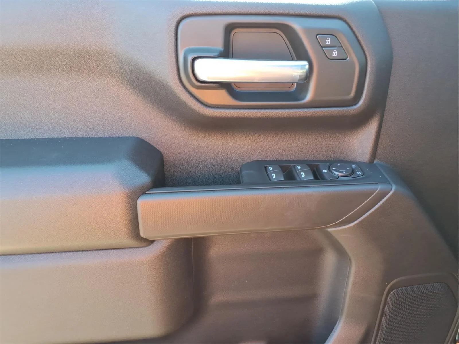 2026 Chevrolet Silverado 1500 Custom Trail Boss - Photo 11