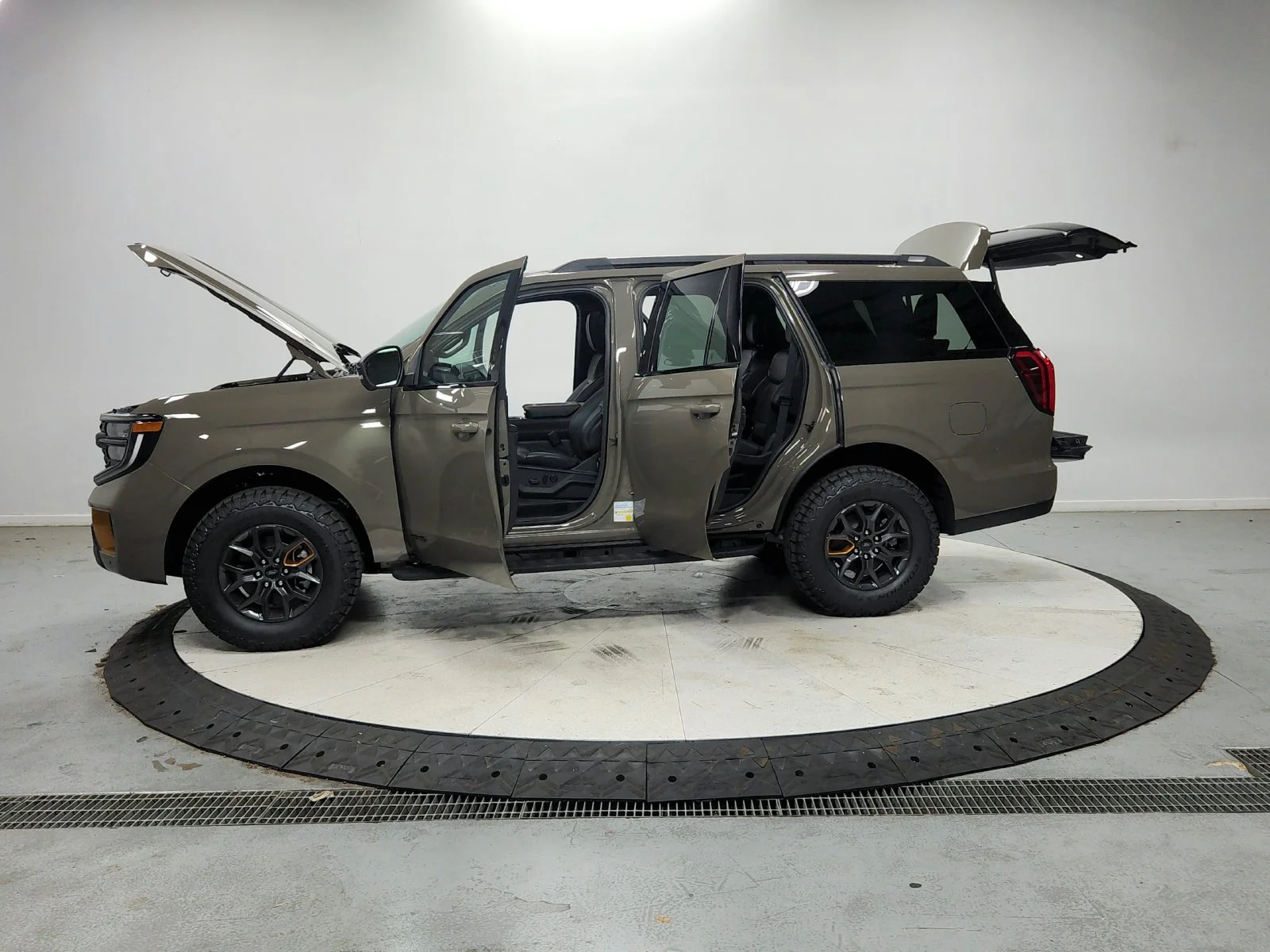 New 2027 Gray Ford Tremor image 13