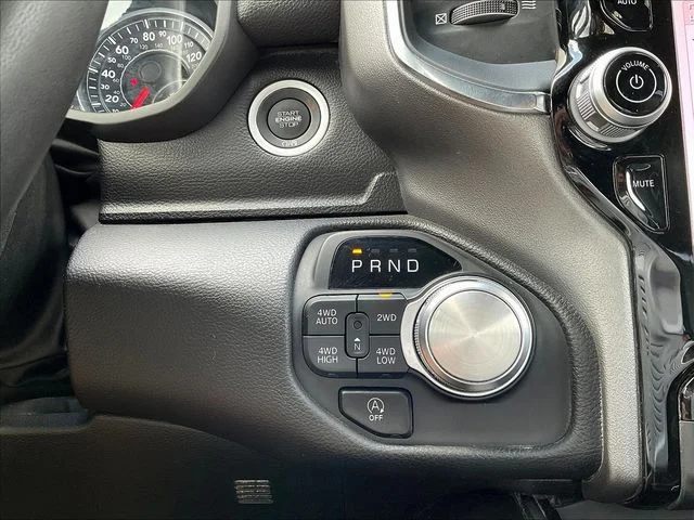 Used 2025 Black Ram Laramie image 18