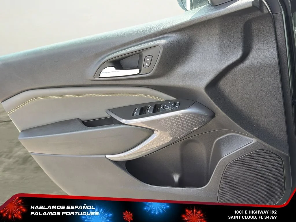 Used 2025 Cacti Green Chevrolet ACTIV image 17