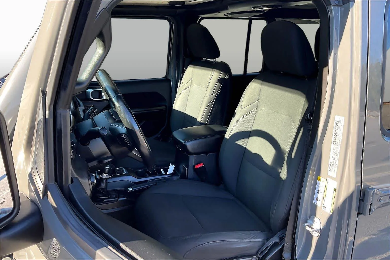 Used 2018 Sting-Gray Clearcoat Jeep Sport S image 8